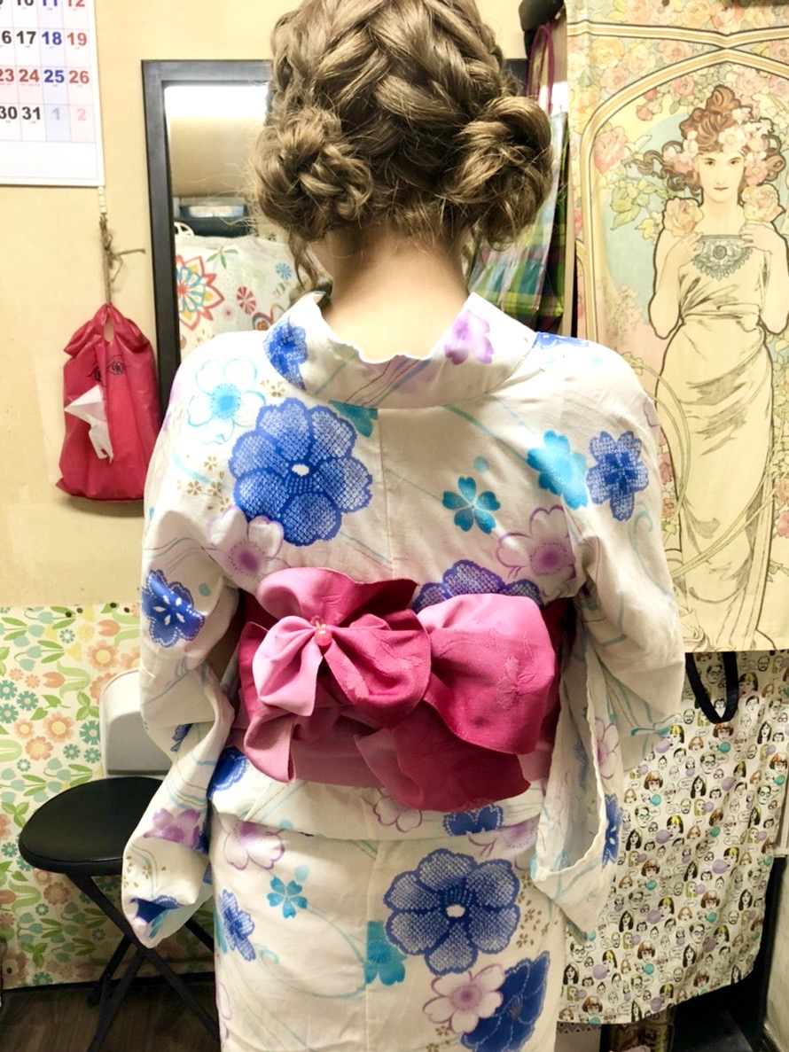 明るくて色気のある浴衣 アレンジ 浴衣着付け ヘアセット 新宿歌舞伎町の美容室 Hair Set Up S ヘアセット メイク 着付け